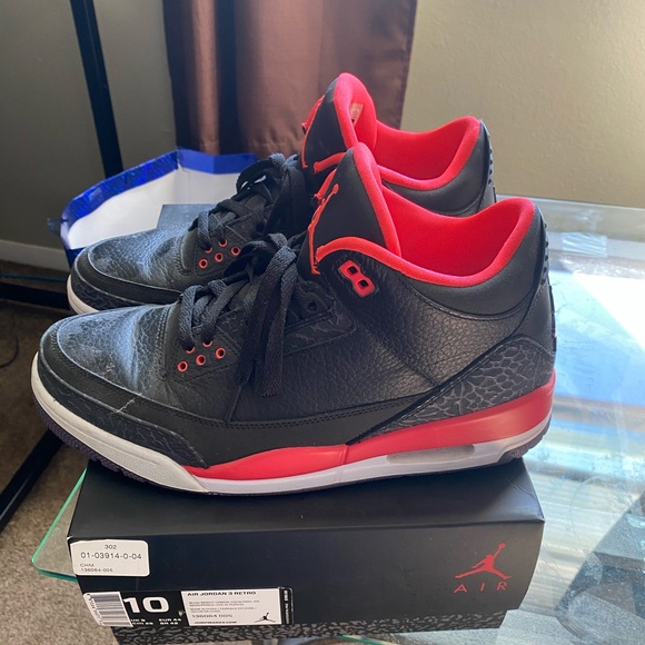 Jordan’s size 10 - Picture 2 of 6